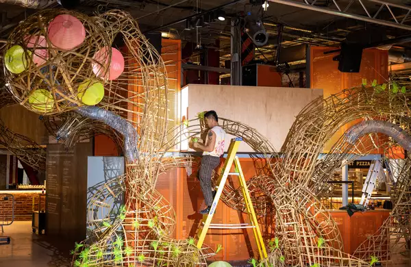 Leeroy New building Balete Spacecraft in the Social